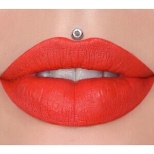 Jeffree Star Velour Liquid Lipstick in the Hot Pink box. Prick